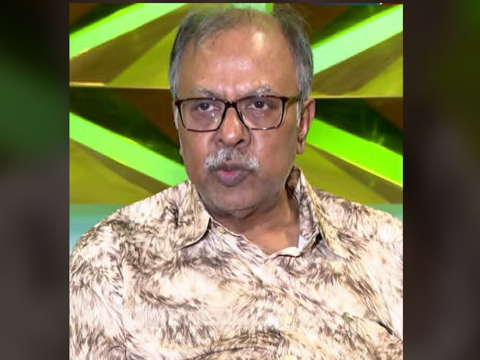 শাকিব খান সিনেমার প্রতি উদাসীন: মির্জা আব্দুল খালেক